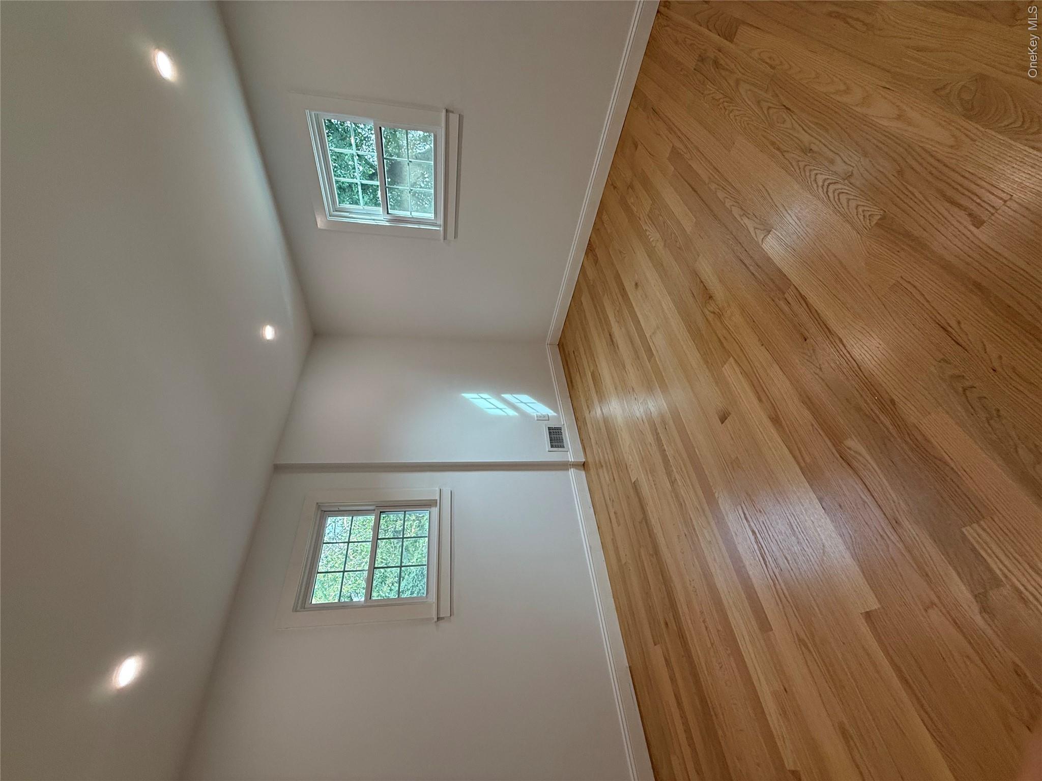 30 Elissa Lane, Unit 1 (1st Flo photo 9