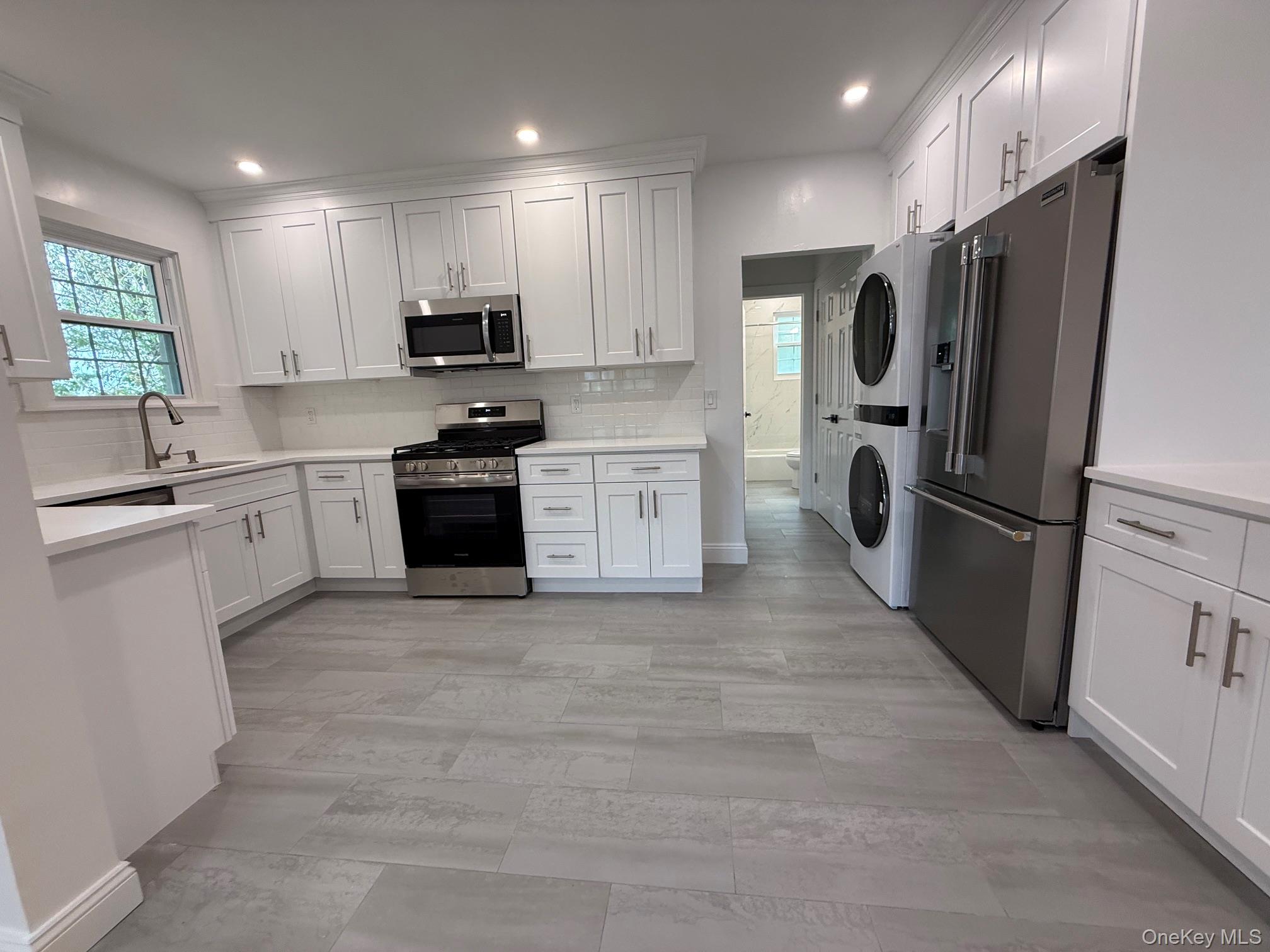 30 Elissa Lane, Unit 1 (1st Flo photo 7
