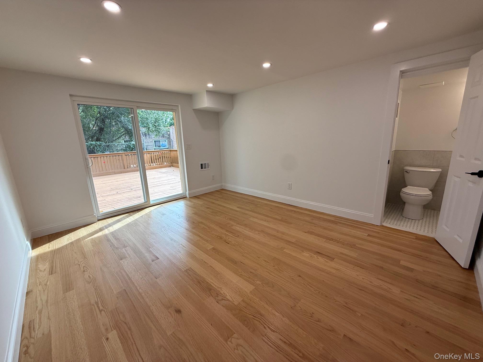 30 Elissa Lane, Unit 1 (1st Flo photo 21