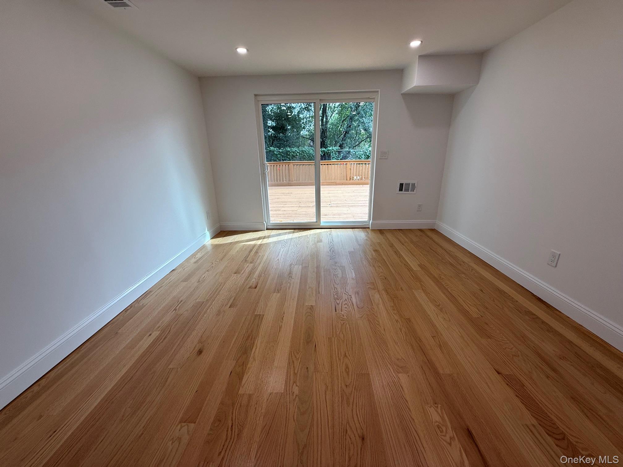 30 Elissa Lane, Unit 1 (1st Flo photo 22