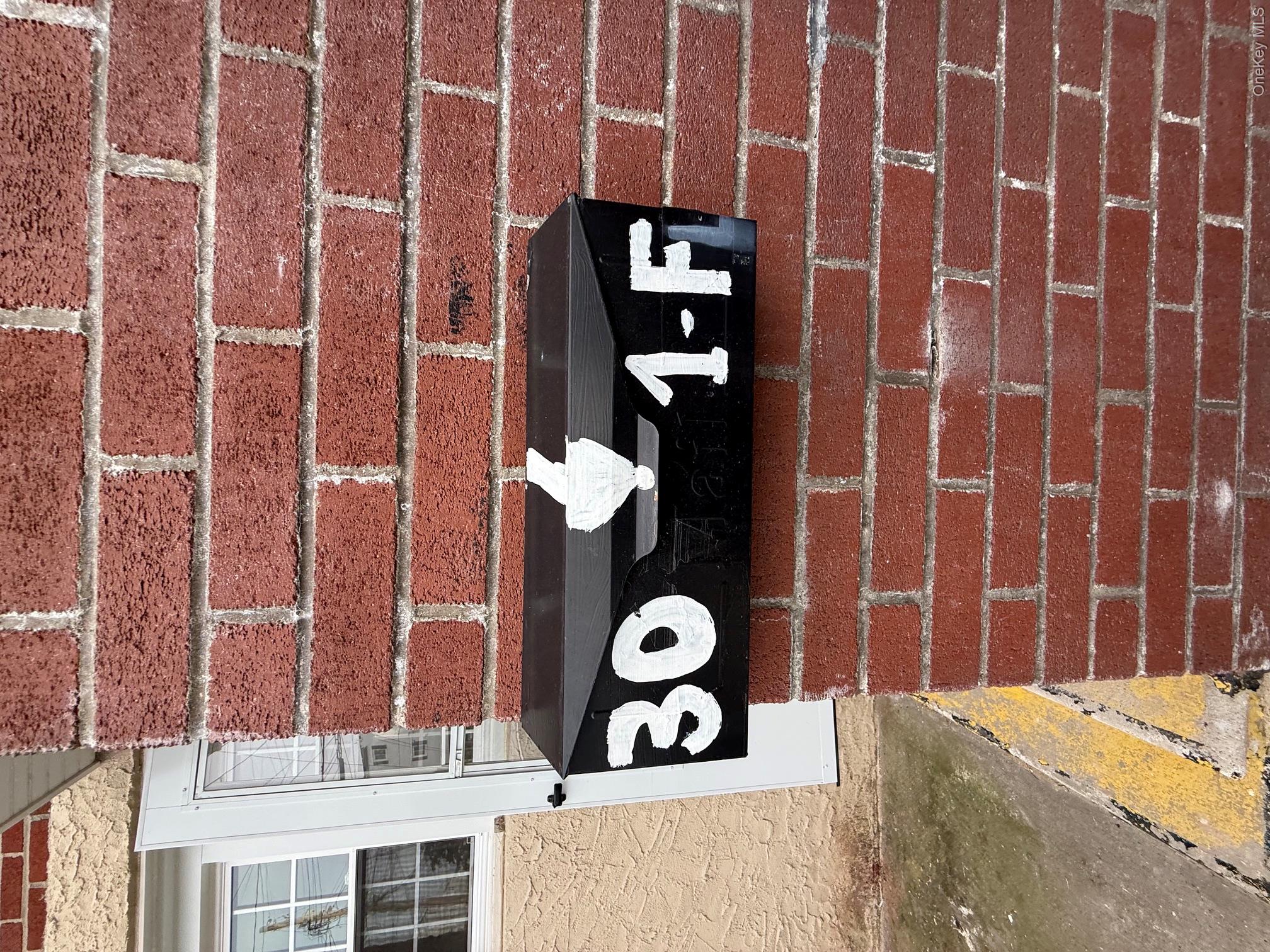 30 Elissa Lane, Unit 1 (1st Flo photo 4