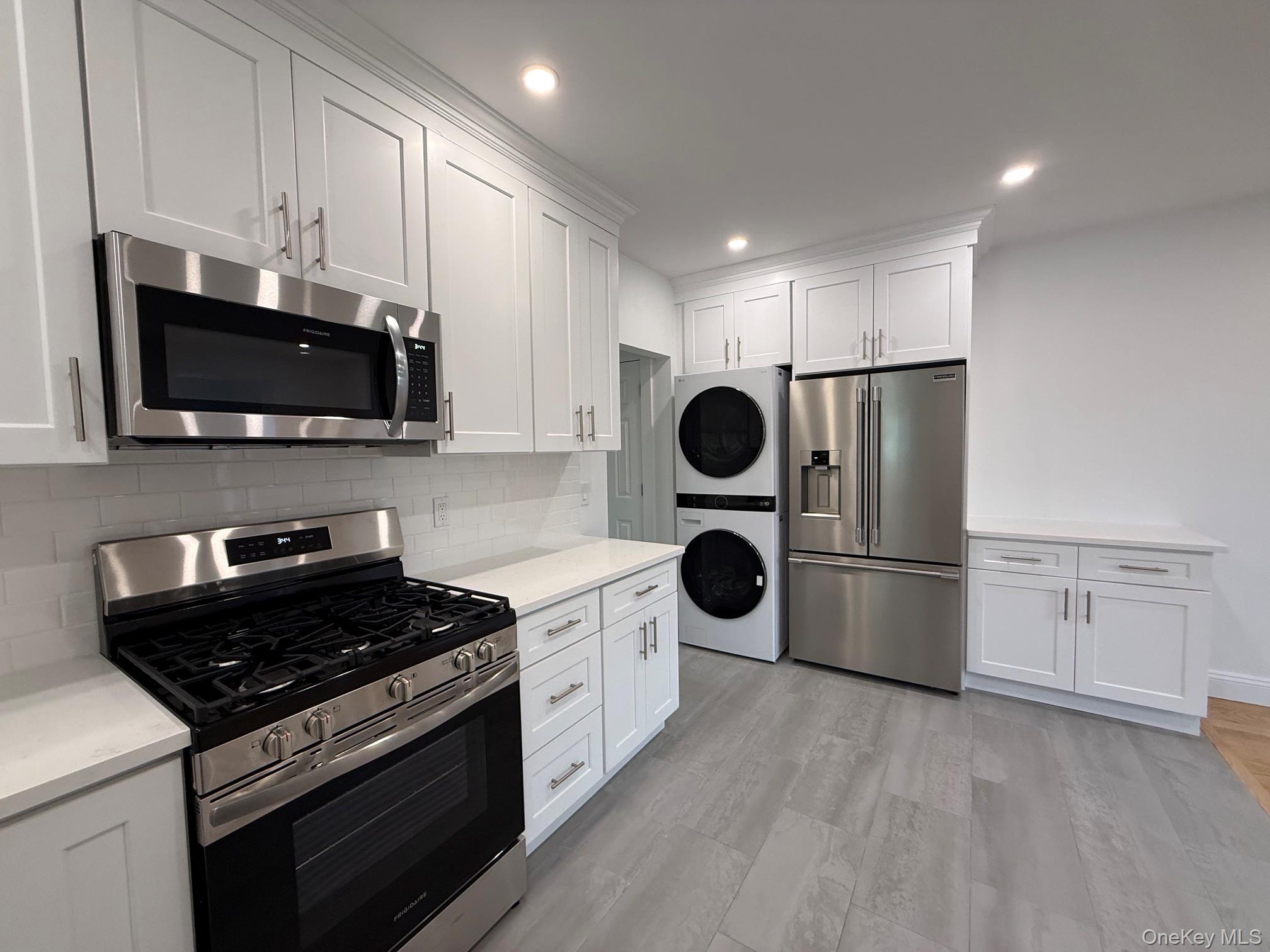 30 Elissa Lane, Unit 1 (1st Flo photo 8