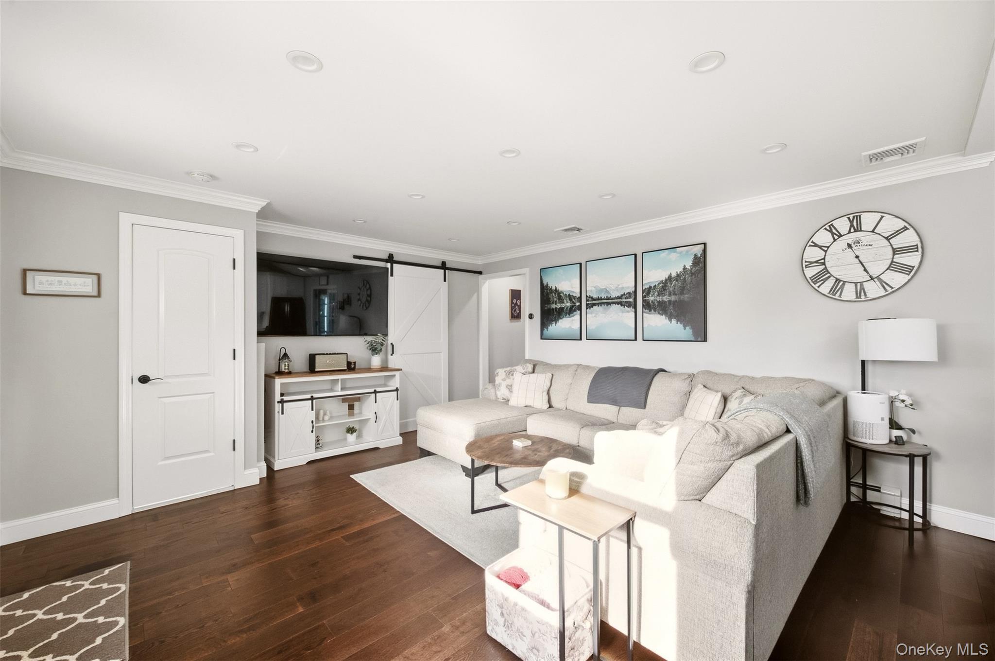 188 S Strong Avenue – For Sale photo 7