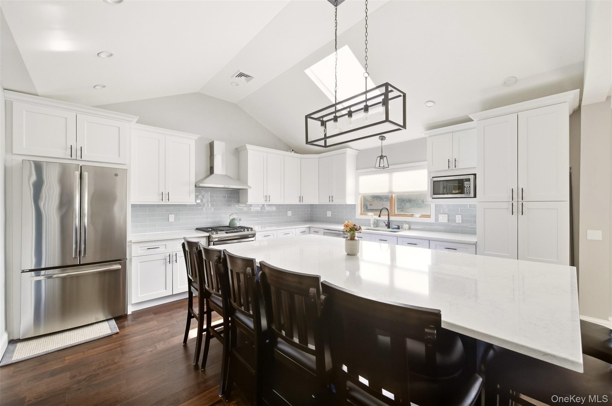 188 S Strong Avenue – For Sale photo 9