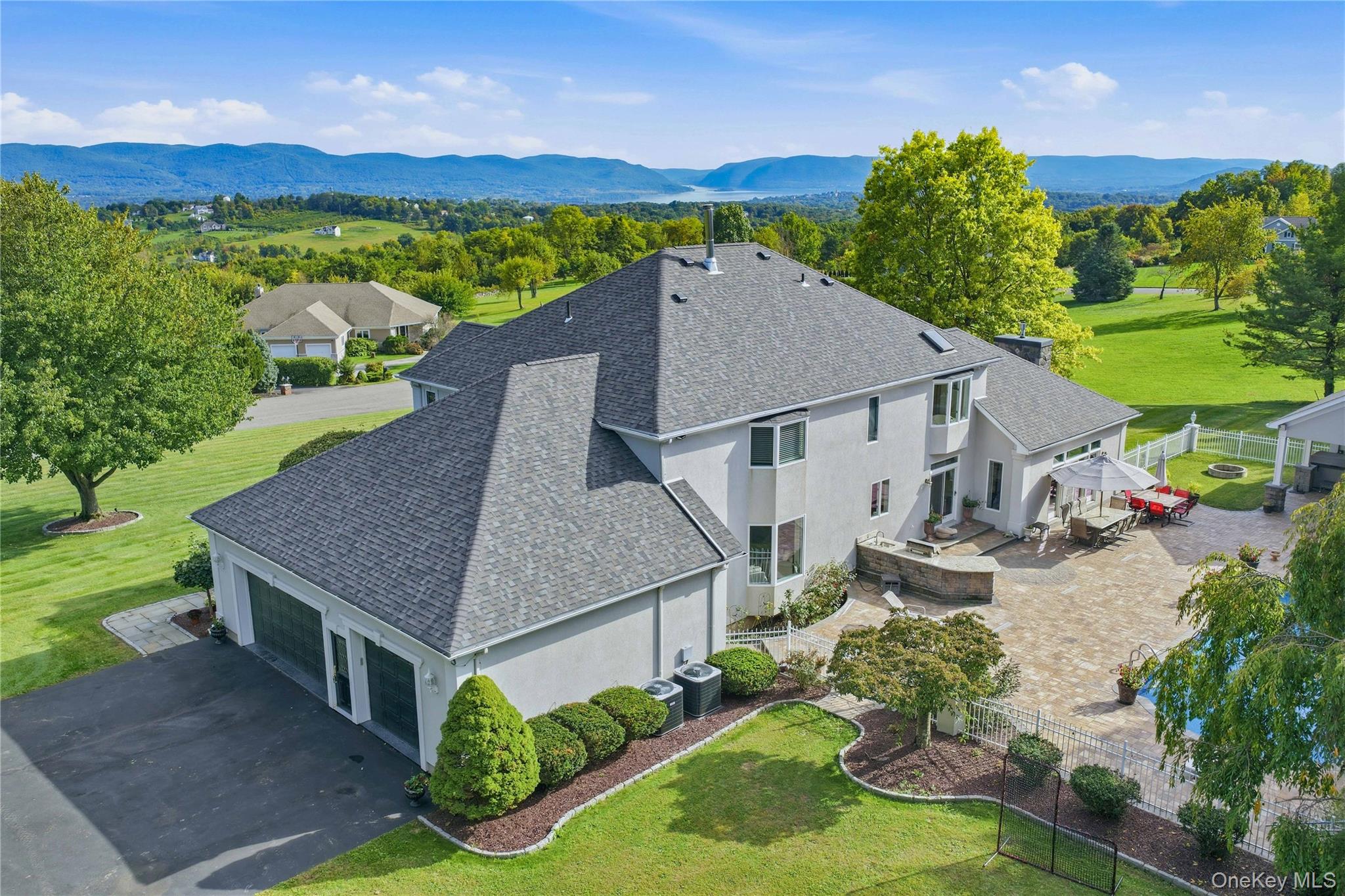63 Far Horizons Drive – For Sale photo 3