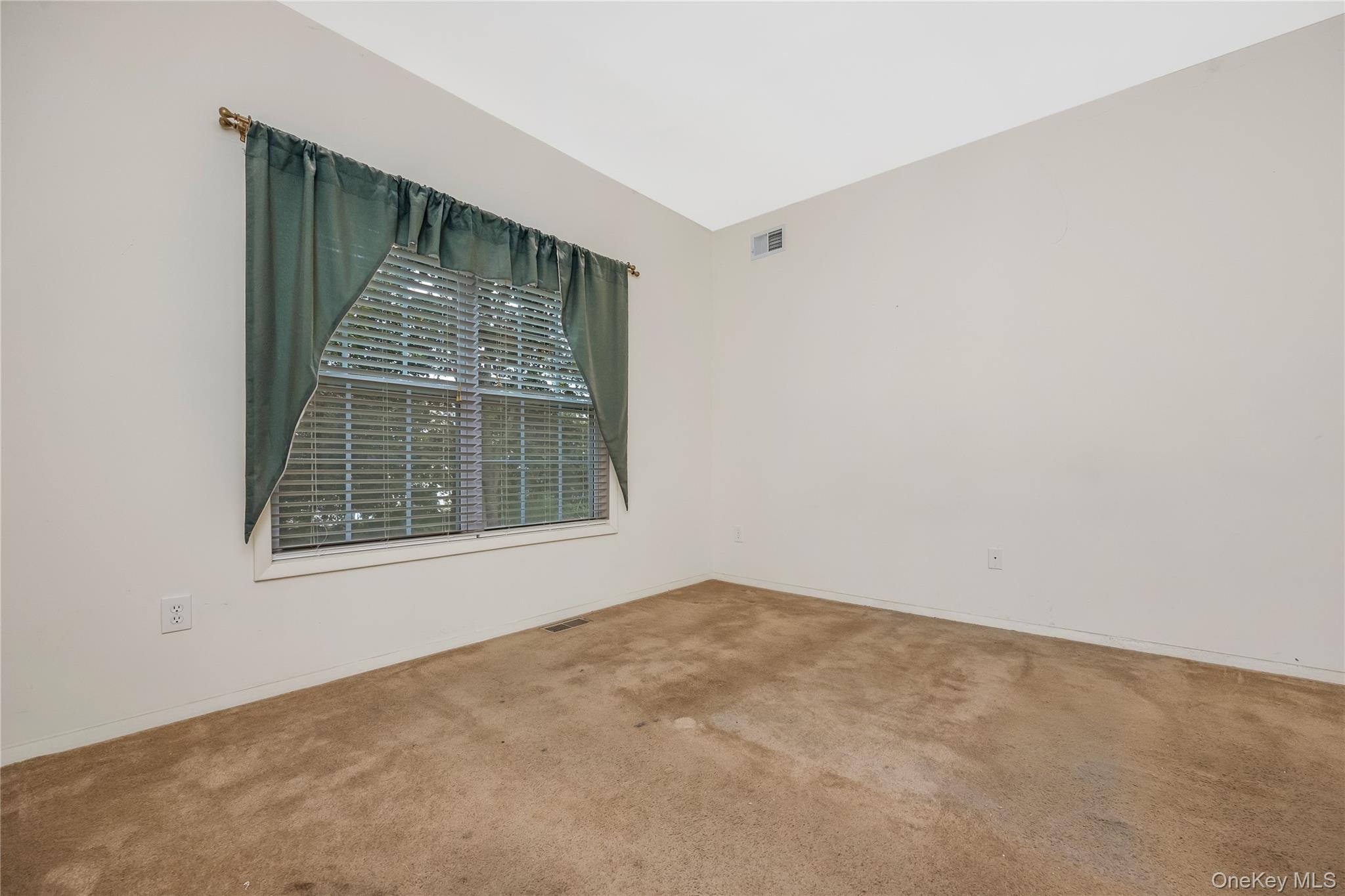 218 Kettles Lane – For Sale photo 8