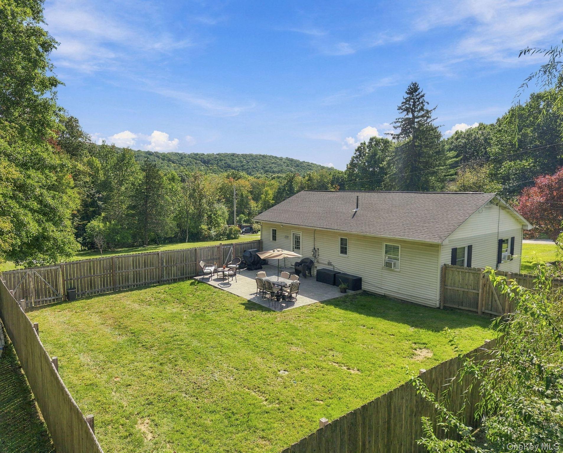 15 Countryman Lane – For Sale photo 22