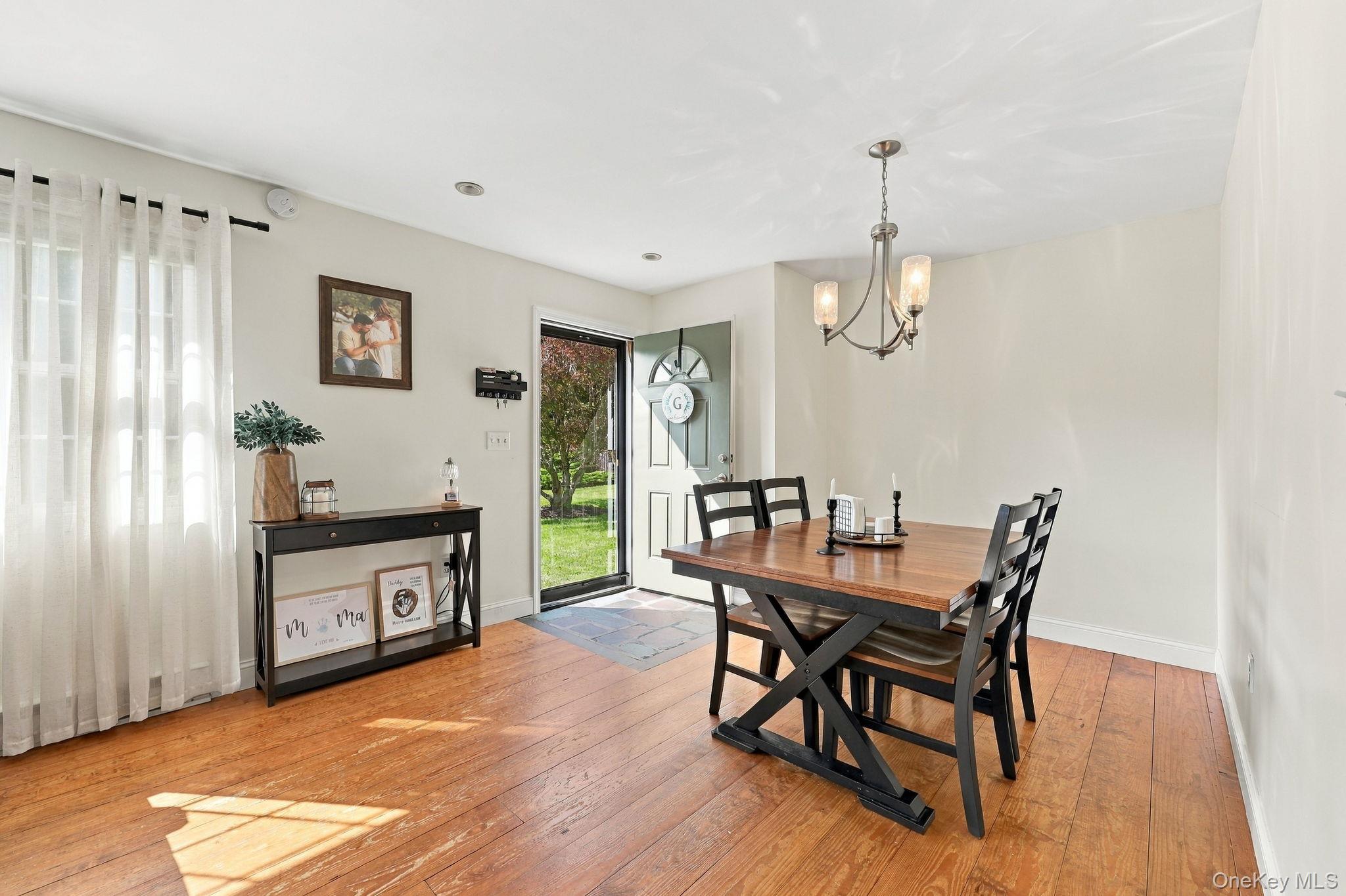 15 Countryman Lane – For Sale photo 4