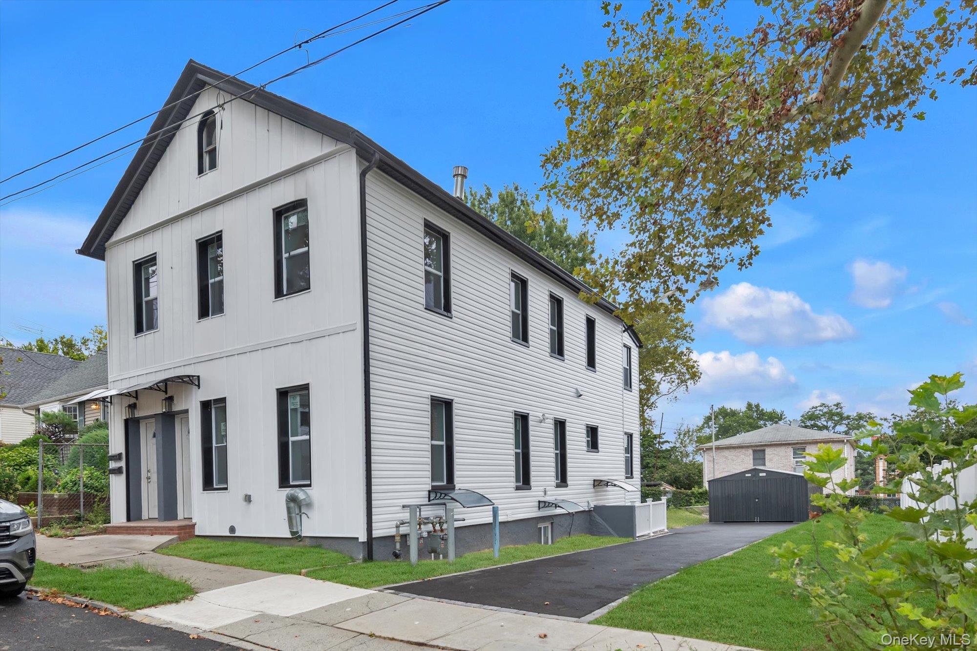 2511 126th Street – For Sale