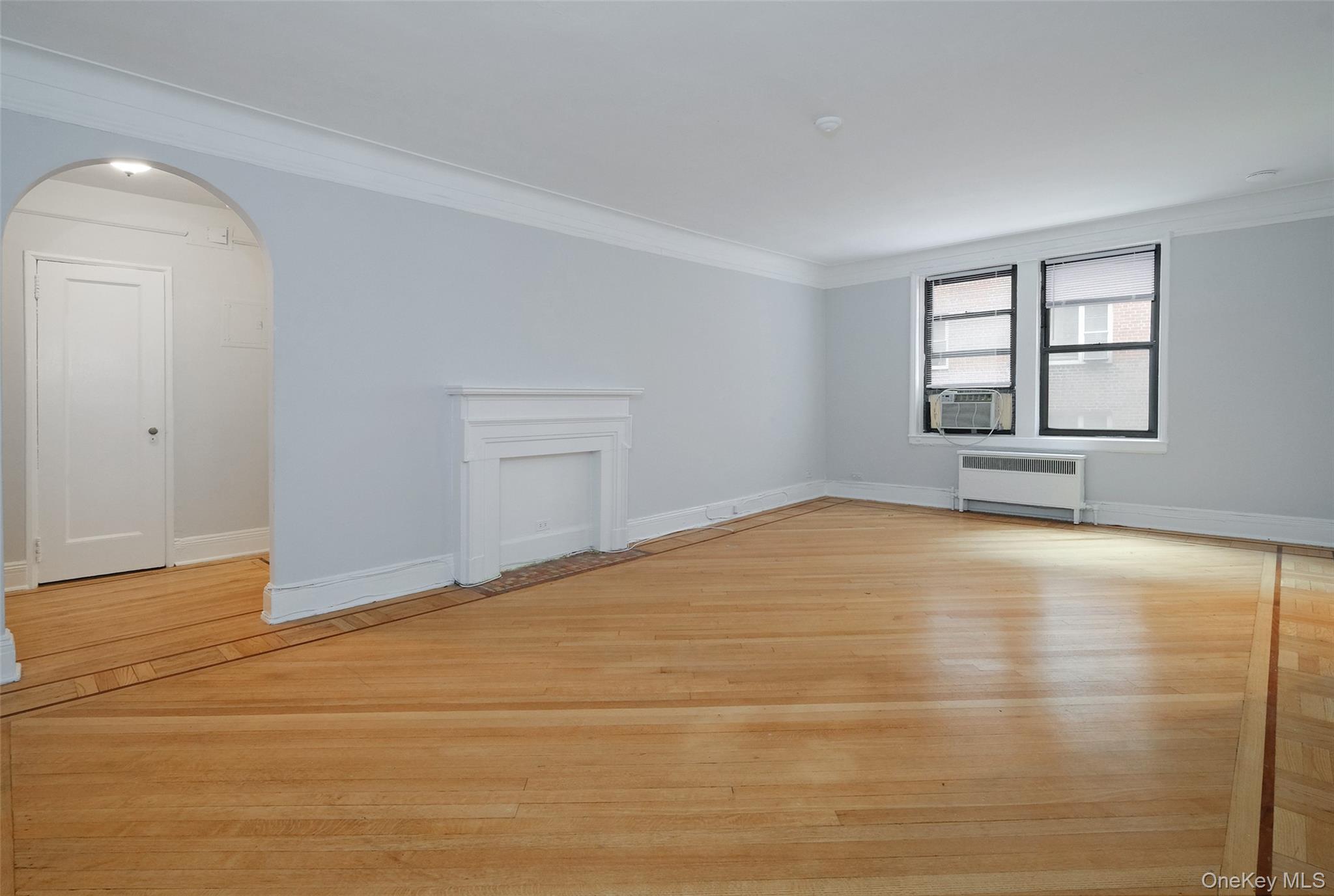 1 Broad Parkway, Unit 4L photo 7