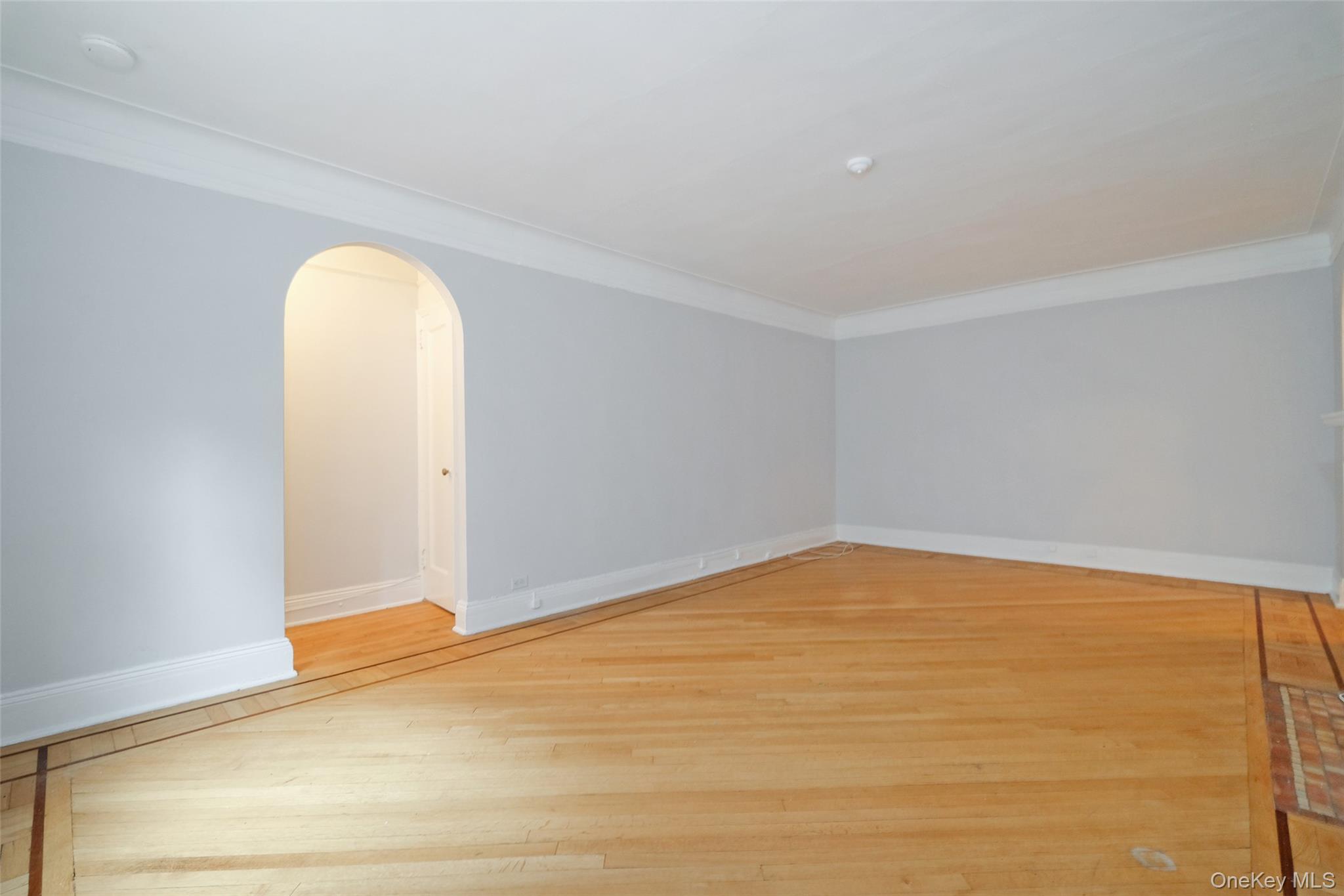 1 Broad Parkway, Unit 4L photo 9