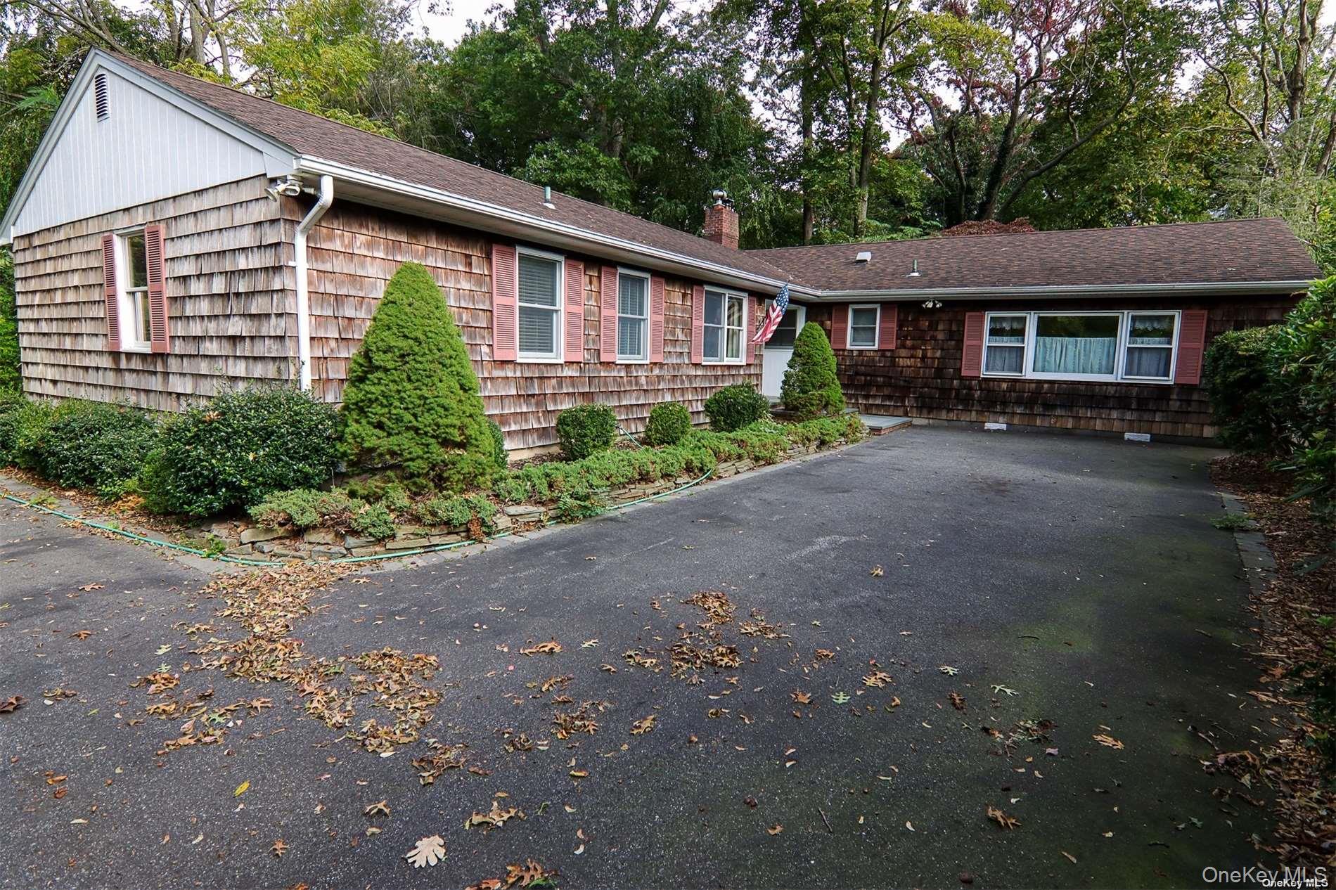 101 N Country Road – For Sale photo 29