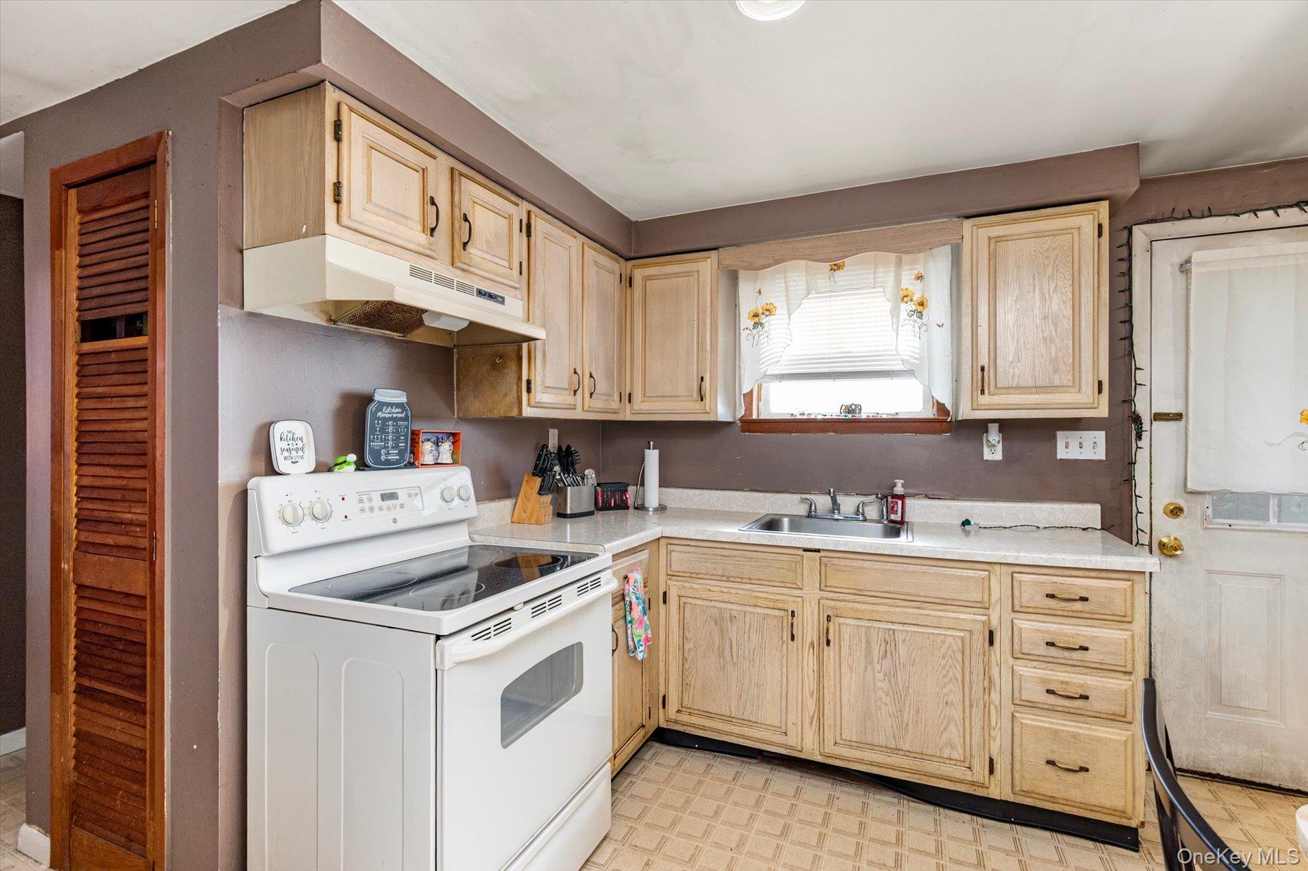 270 Old Commack Road – For Sale photo 19
