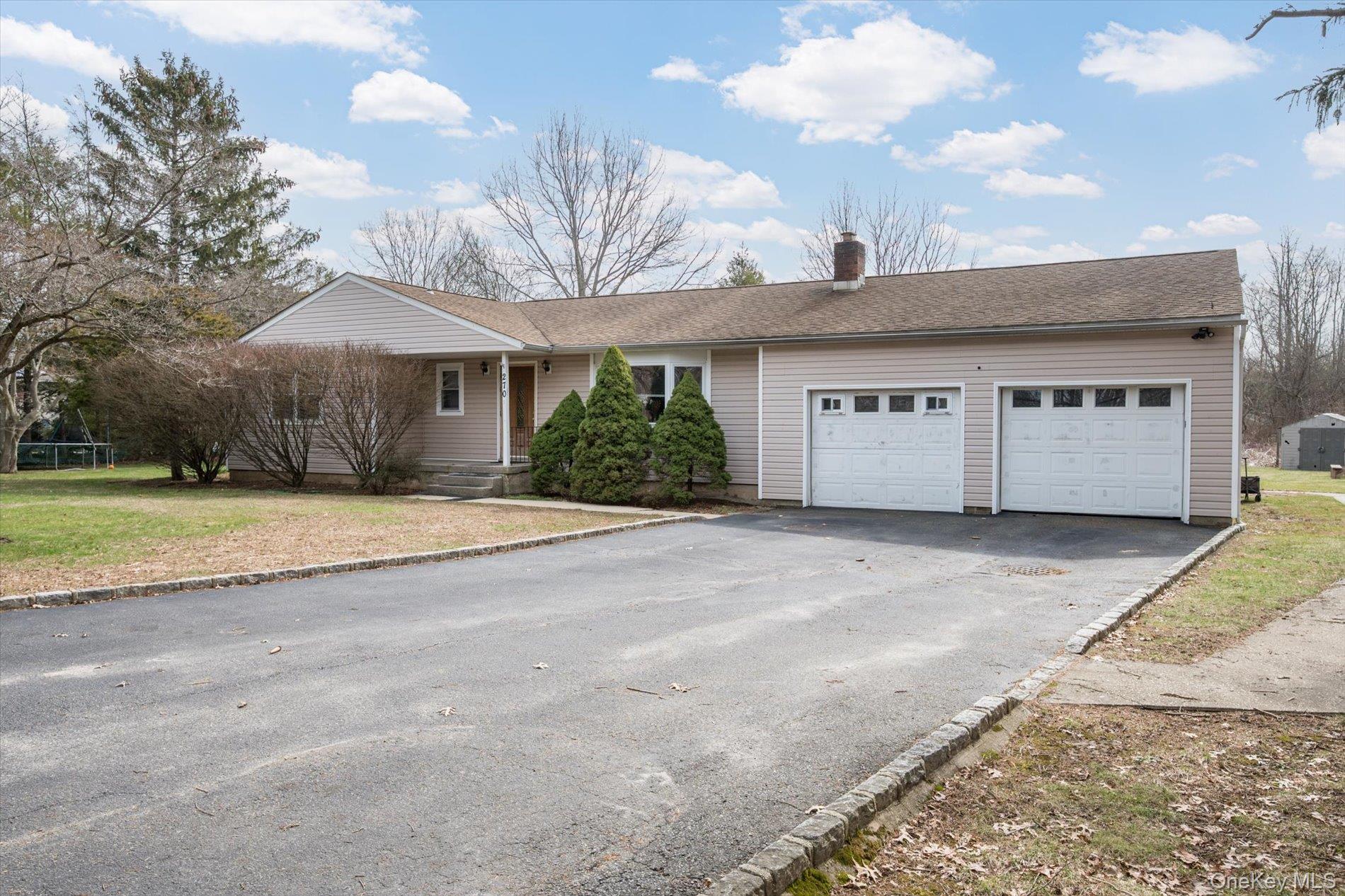 270 Old Commack Road – For Sale