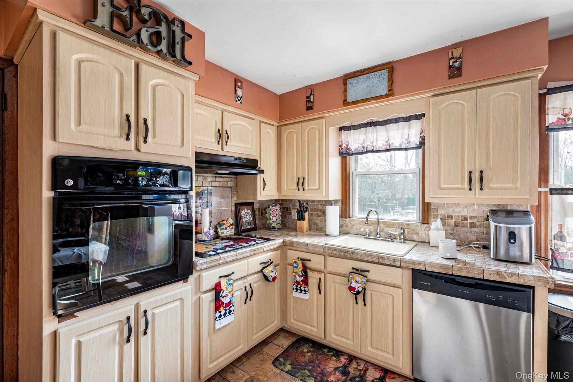 270 Old Commack Road – For Sale photo 14