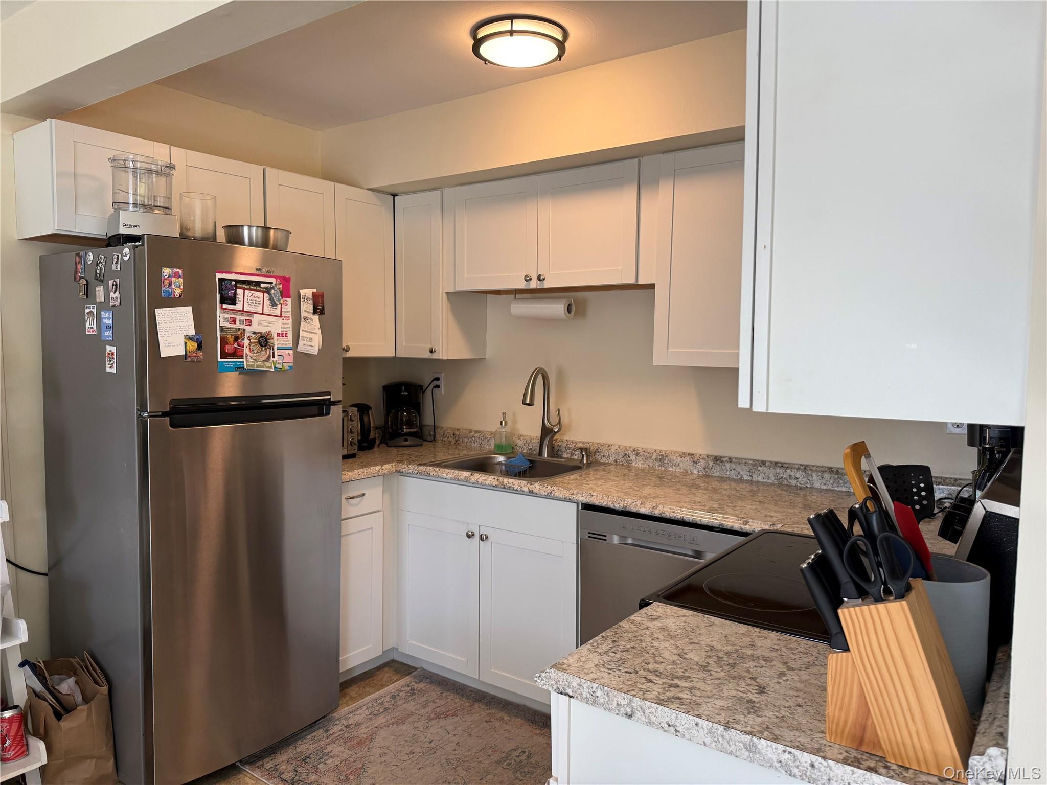 274 Hooker Avenue, Unit B3 photo 19