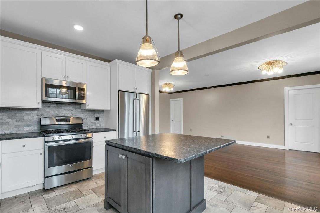 26 E Parkway, Unit 11S photo 8