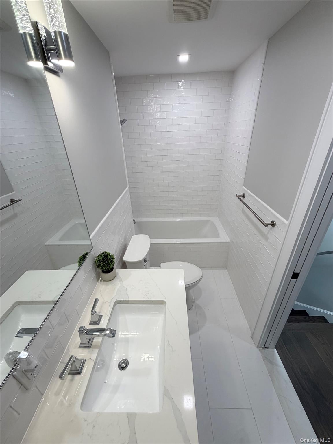 15419 Riverside Drive, Unit 24B photo 18