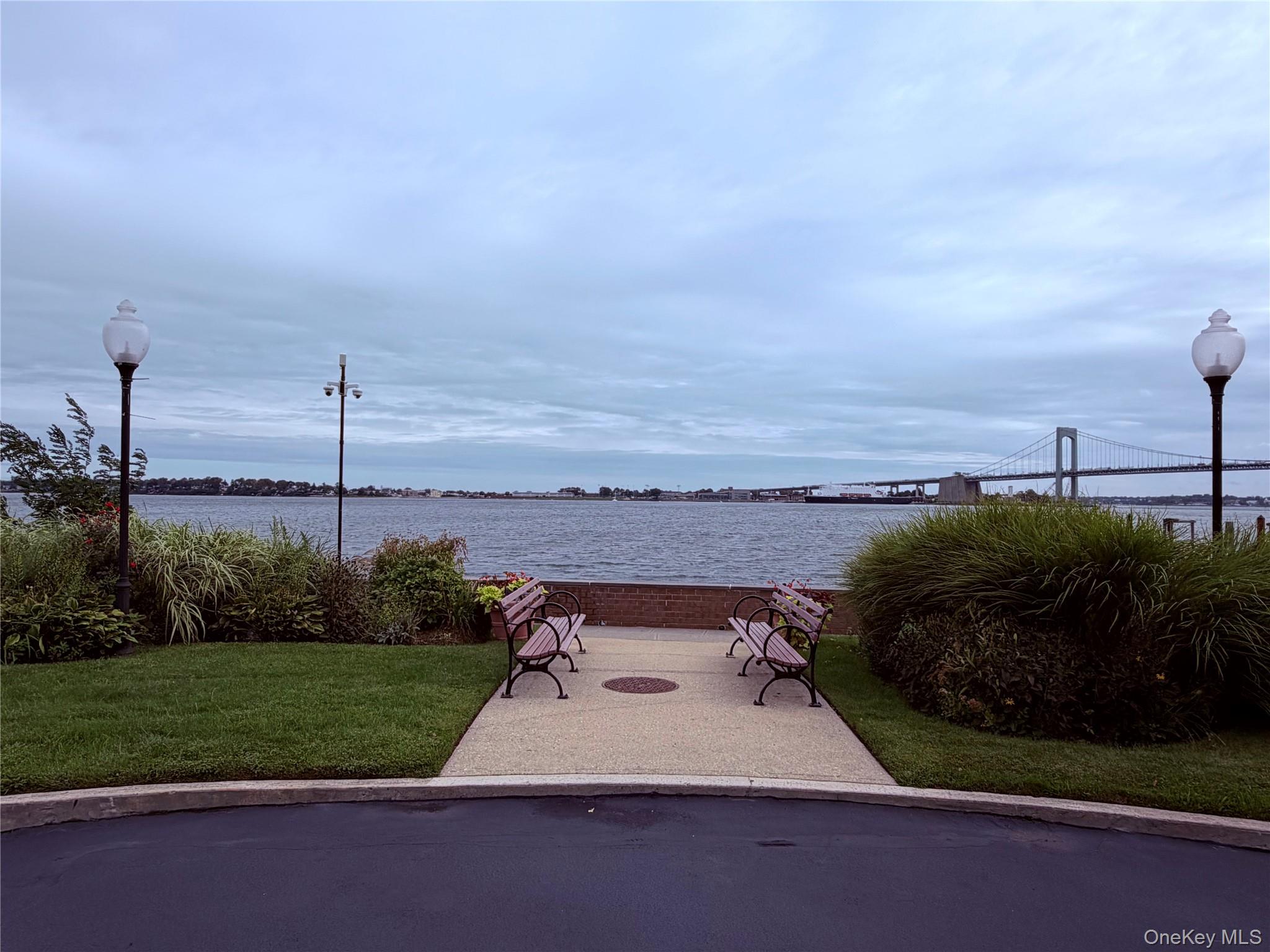15419 Riverside Drive, Unit 24B photo 3
