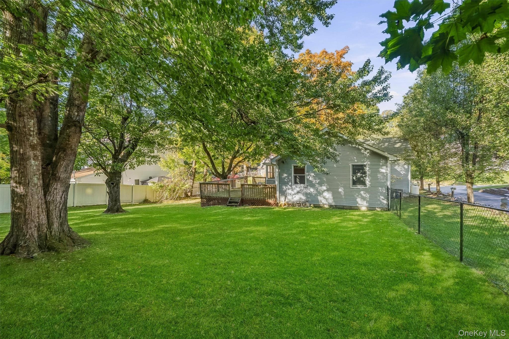 514 Round Lake Park Road – For Sale photo 23