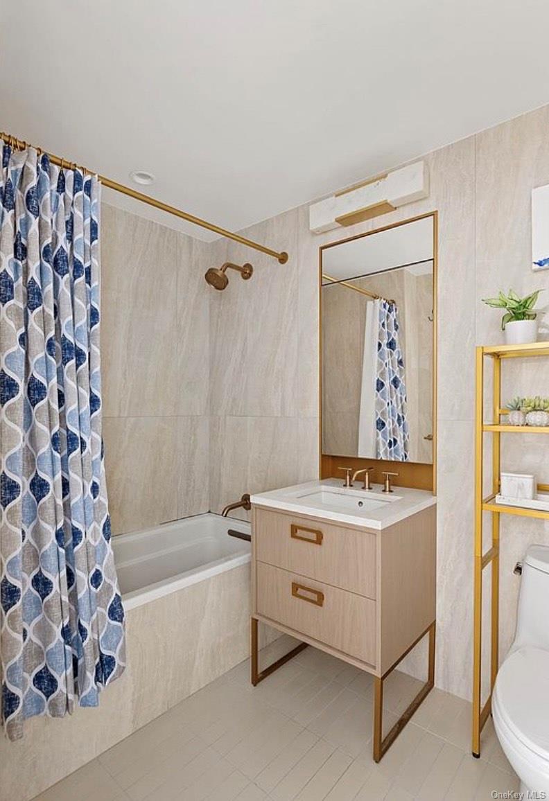 3 Court Square, Unit 533 photo 6