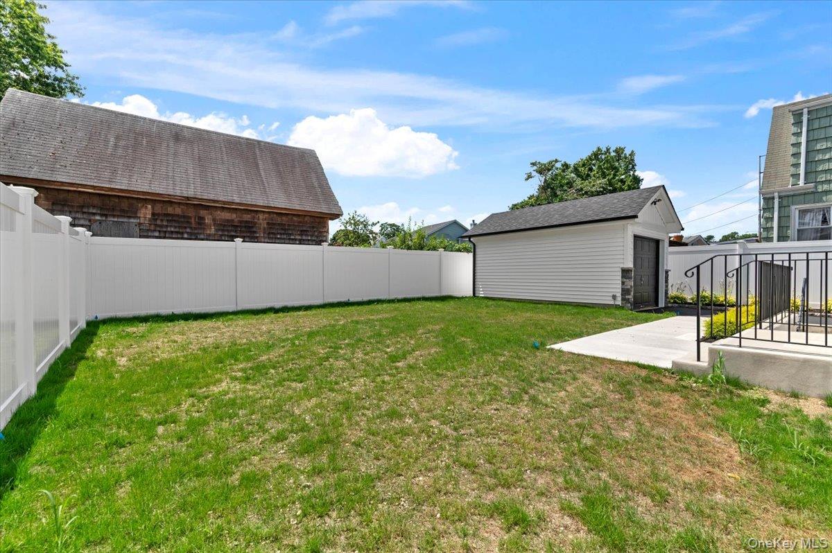 51 Willis Avenue – For Sale photo 46