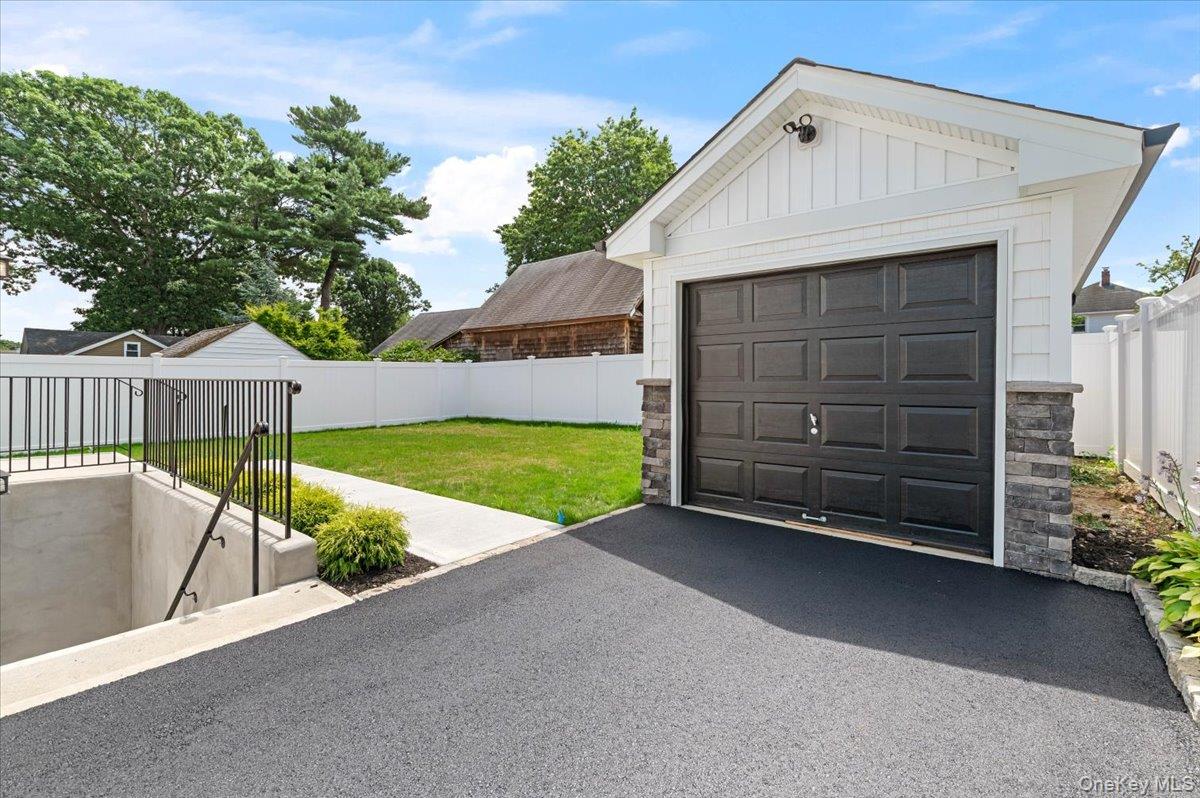 51 Willis Avenue – For Sale photo 43