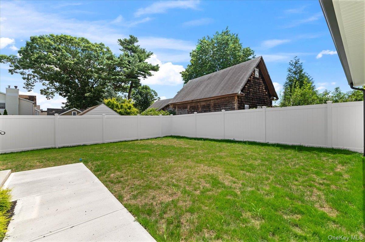 51 Willis Avenue – For Sale photo 44