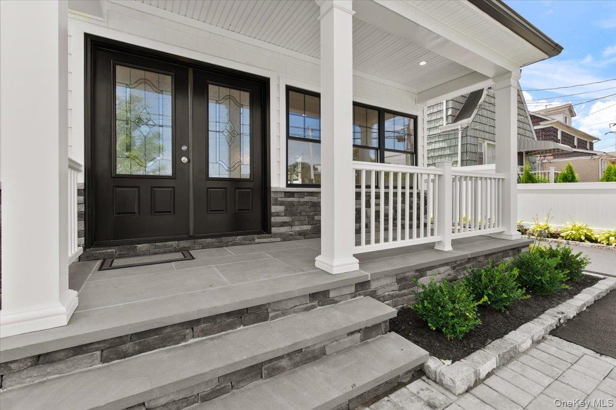51 Willis Avenue – For Sale photo 4
