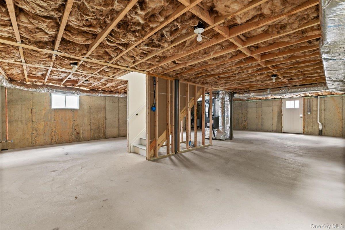 51 Willis Avenue – For Sale photo 42