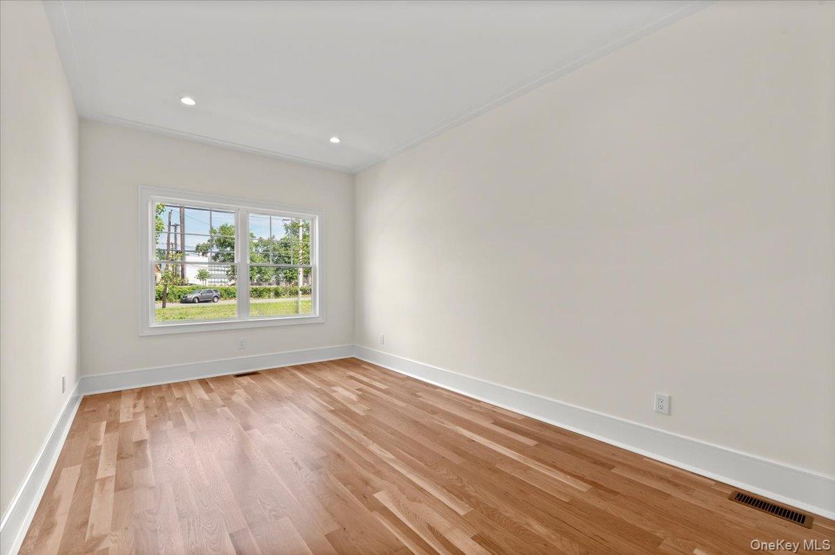 51 Willis Avenue – For Sale photo 27