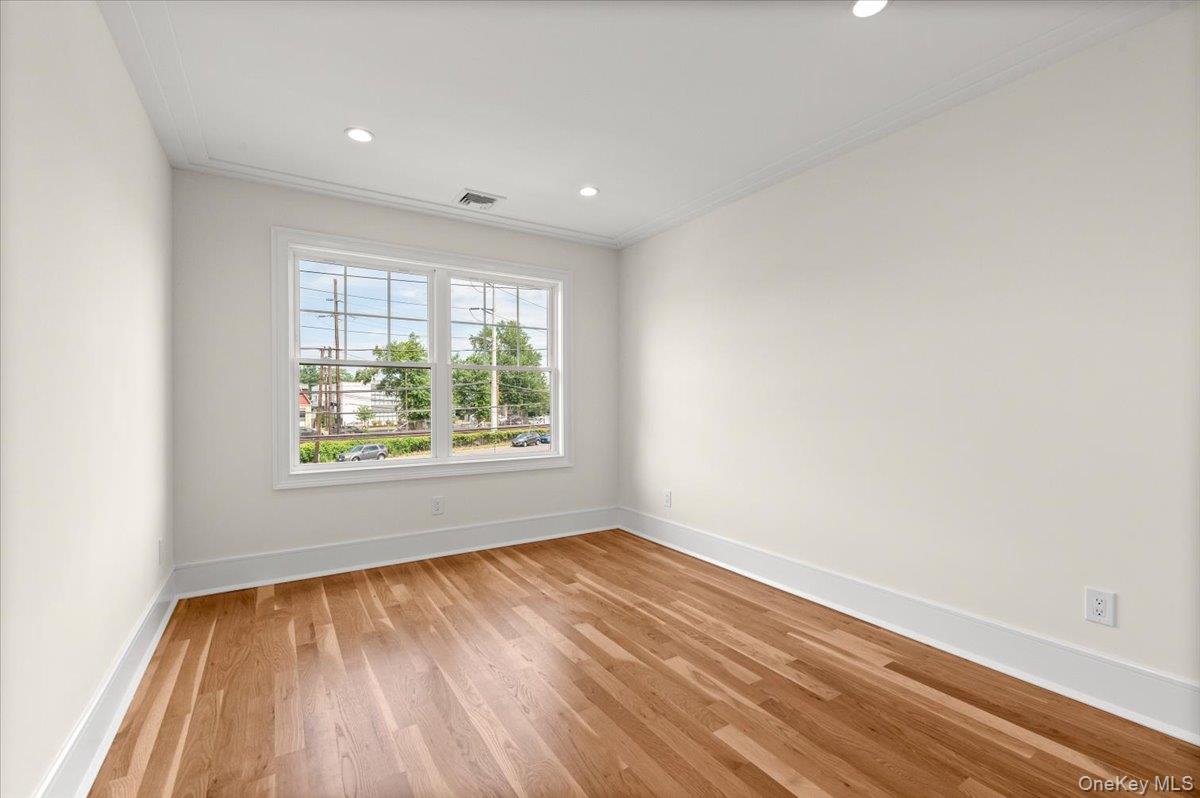 51 Willis Avenue – For Sale photo 32