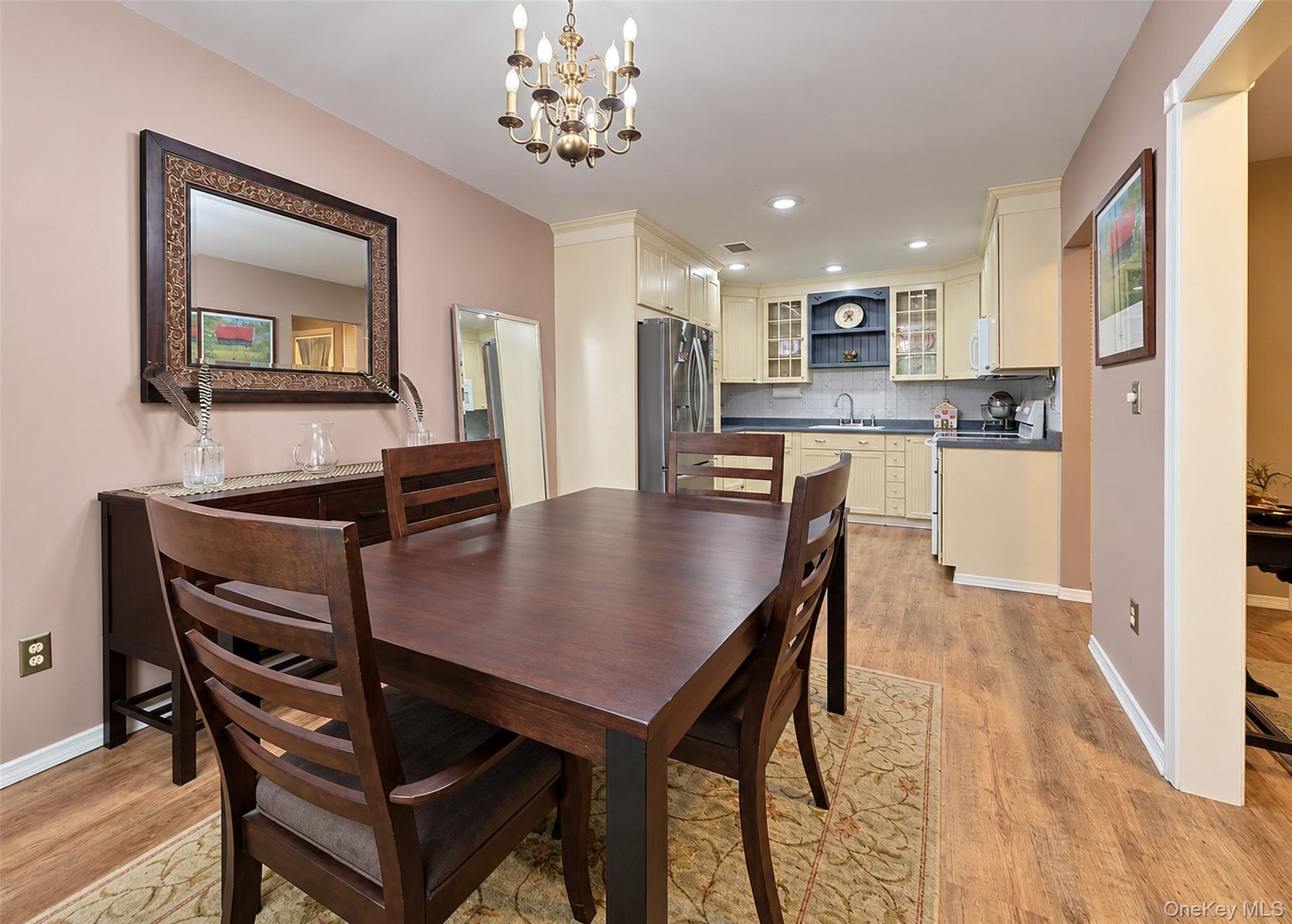 810 Woodland Court – For Sale photo 13