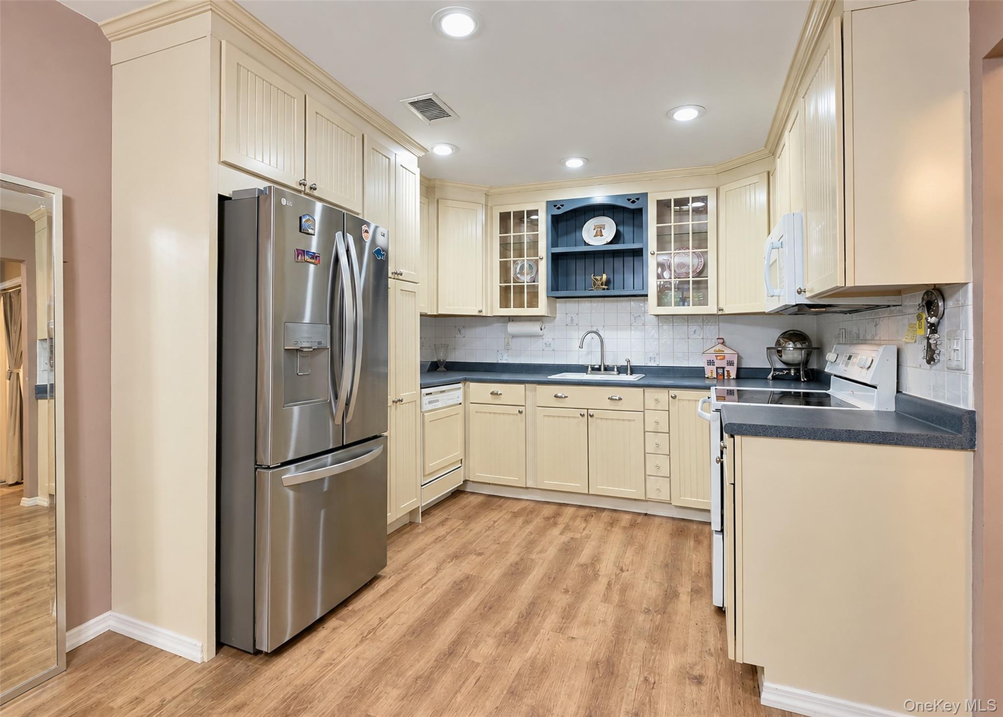 810 Woodland Court – For Sale photo 8