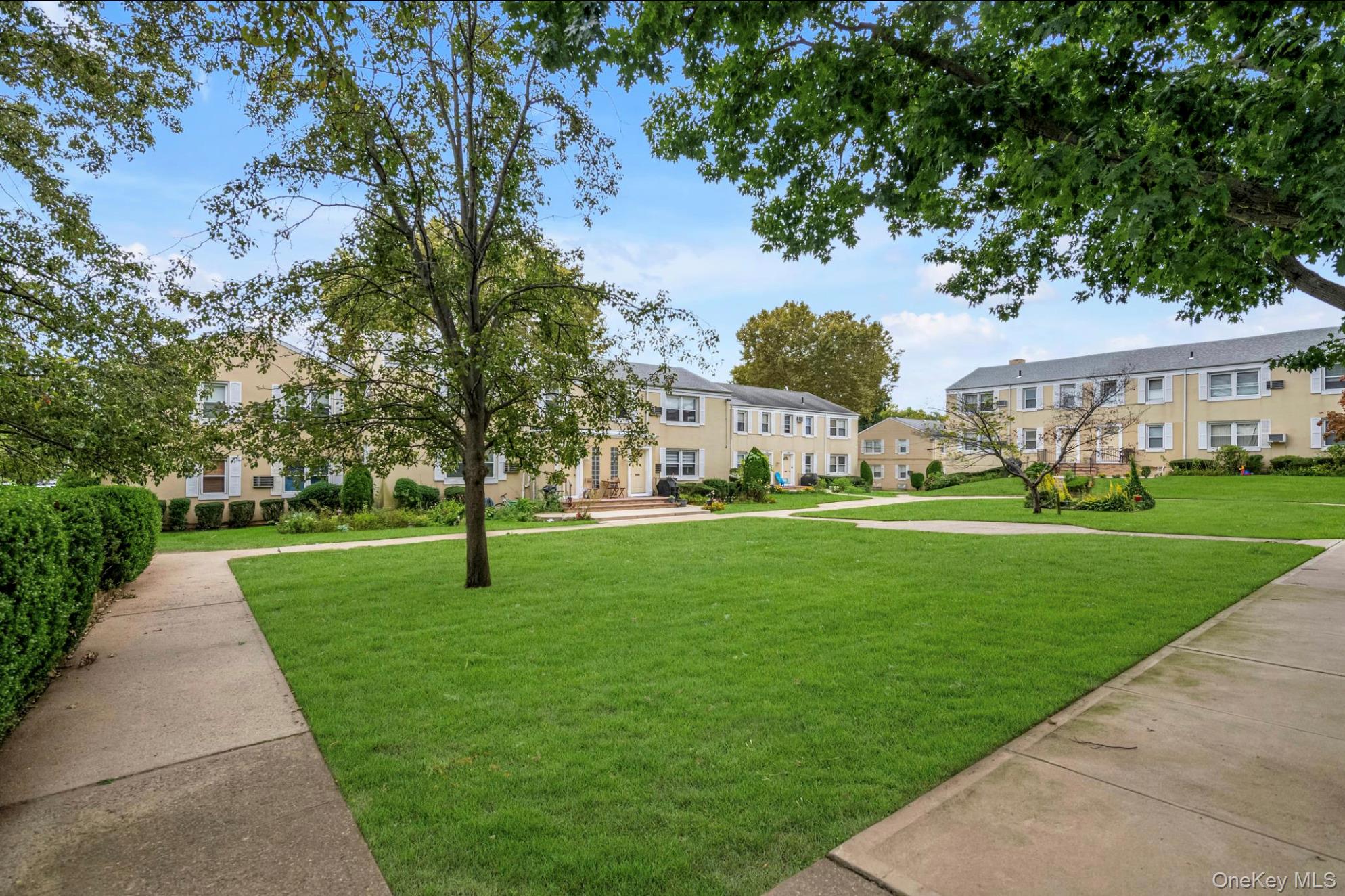 71-32 Little Neck Parkway, Unit 148B photo 2