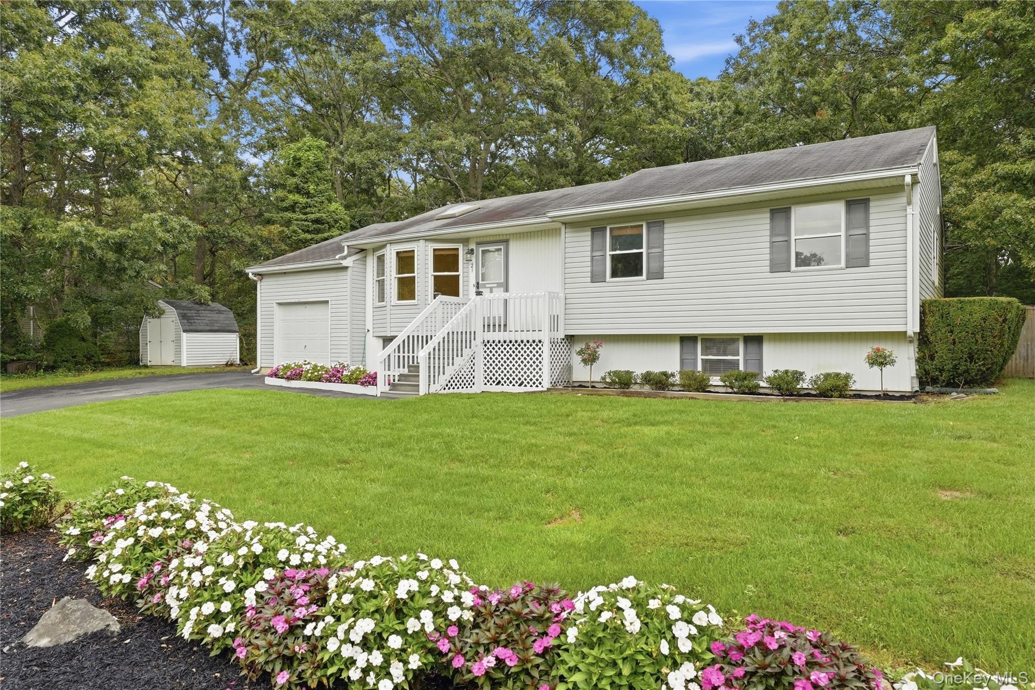 21 Lisa Court – For Sale