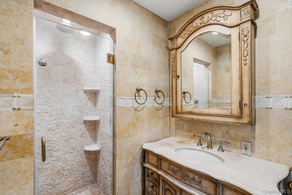 40 Pool Drive – For Rent photo 18