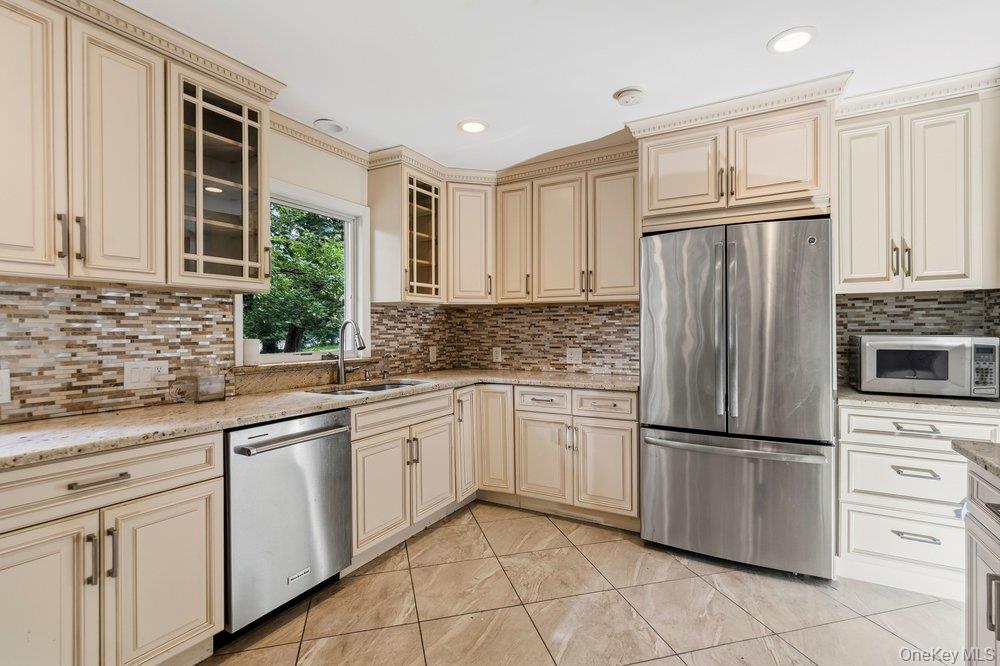 40 Pool Drive – For Rent photo 14