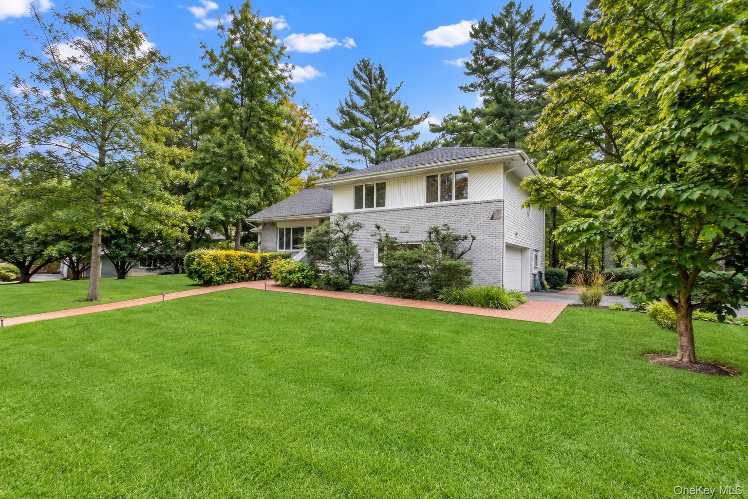 40 Pool Drive – For Rent photo 2