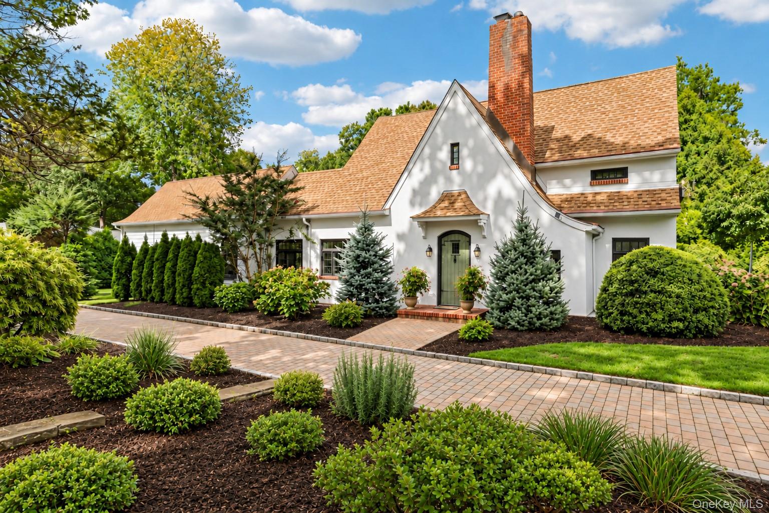800 Washington Drive – For Sale