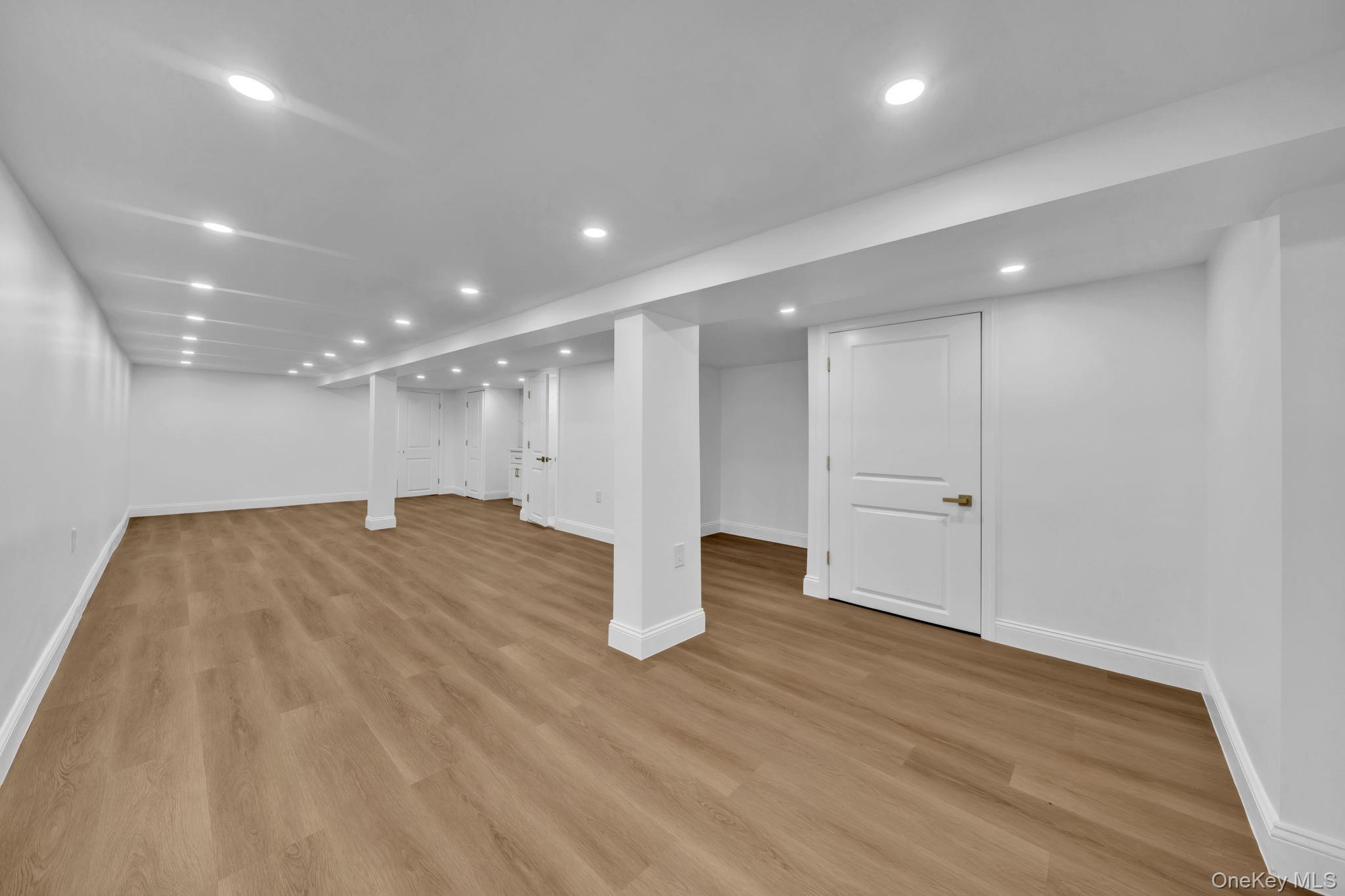 3720 Dyre Avenue – For Sale photo 23