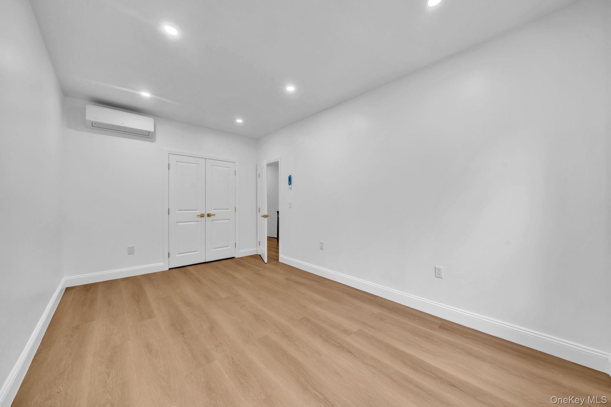 3720 Dyre Avenue – For Sale photo 27