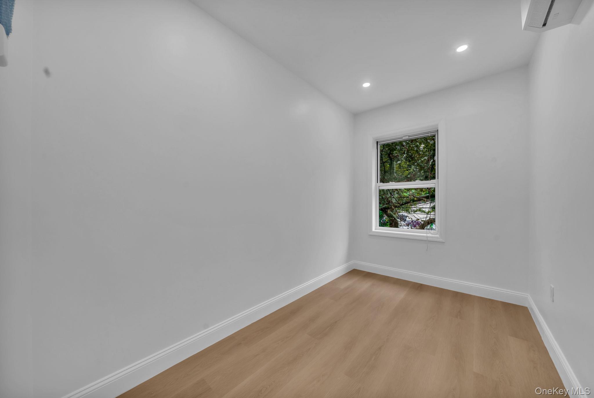 3720 Dyre Avenue – For Sale photo 29