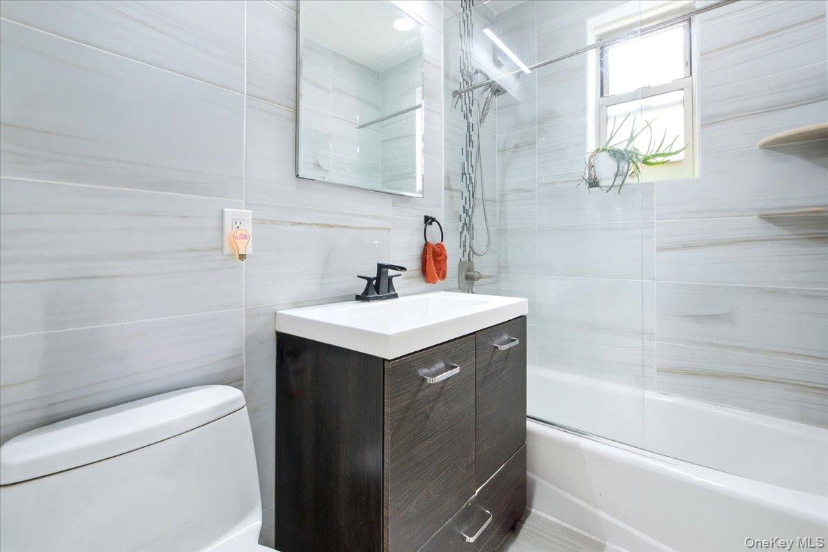 68-61 Yellowstone Boulevard, Unit 412 photo 22