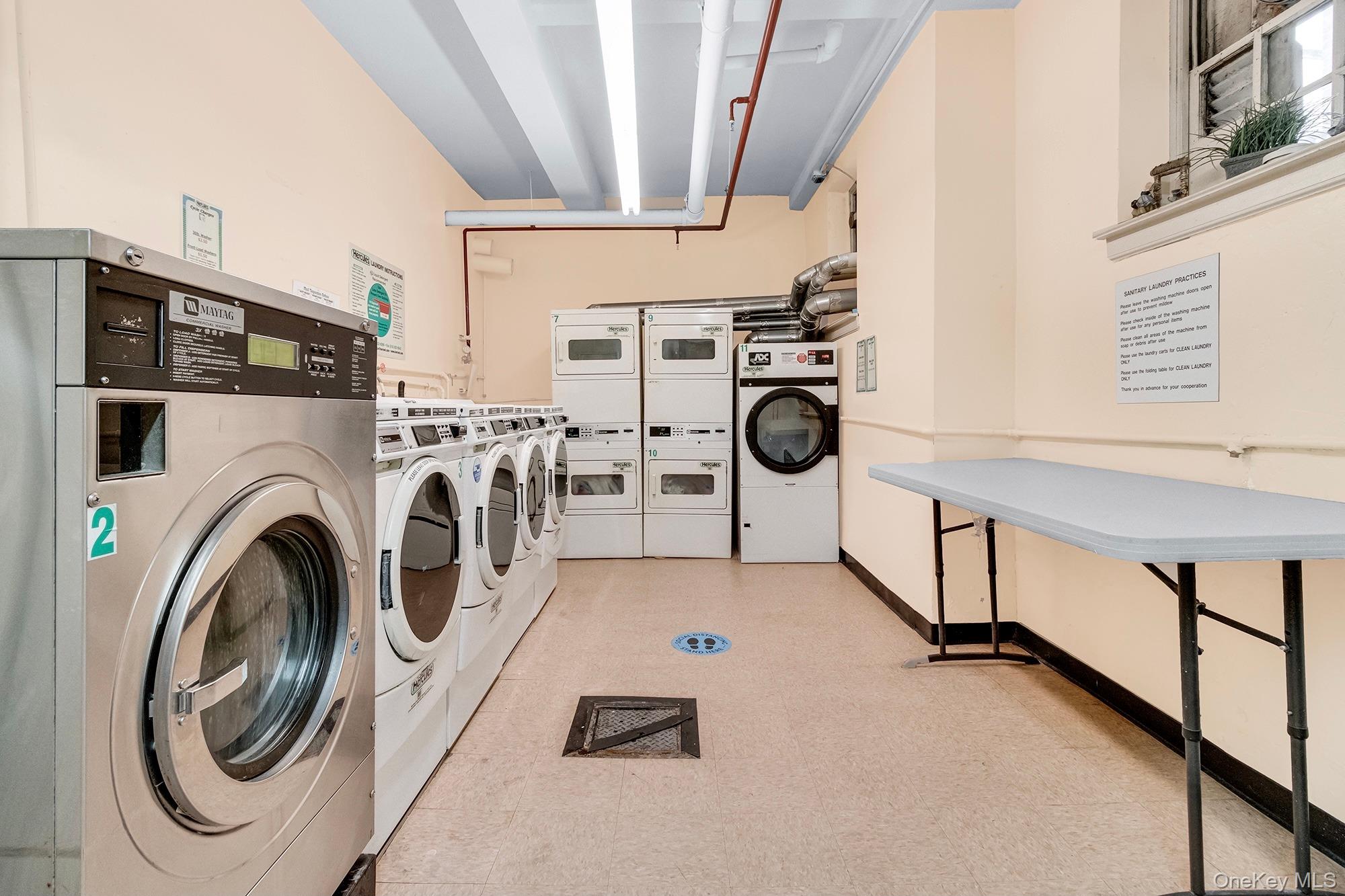 71-11 Yellowstone Boulevard, Unit 4M photo 25