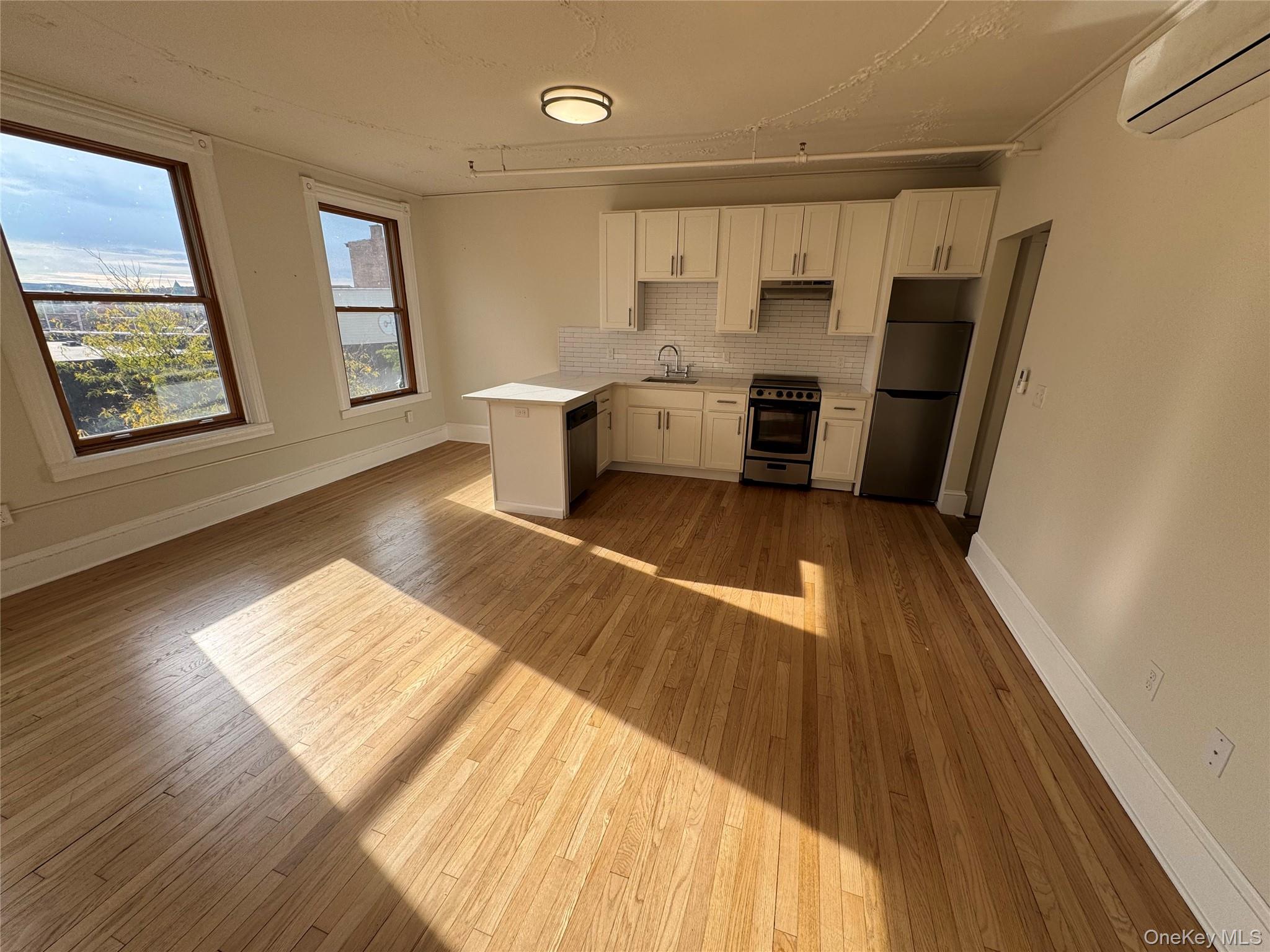 317 Main Street, Unit 301 photo 13