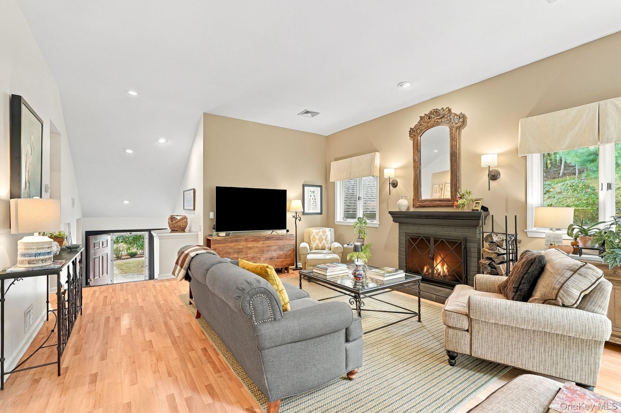 823 Heritage Hills, Unit A photo 25