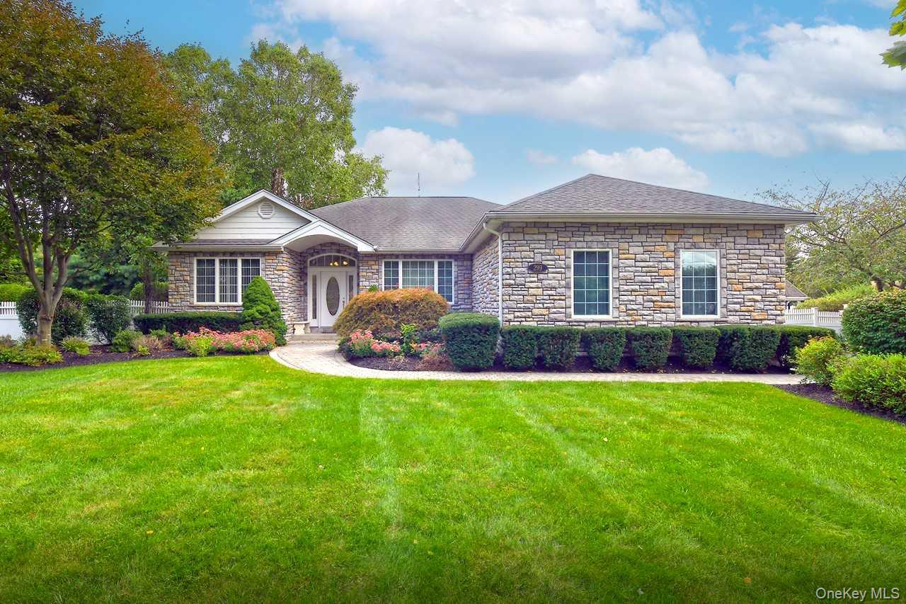 299 Pine Acre Boulevard – For Sale photo 2