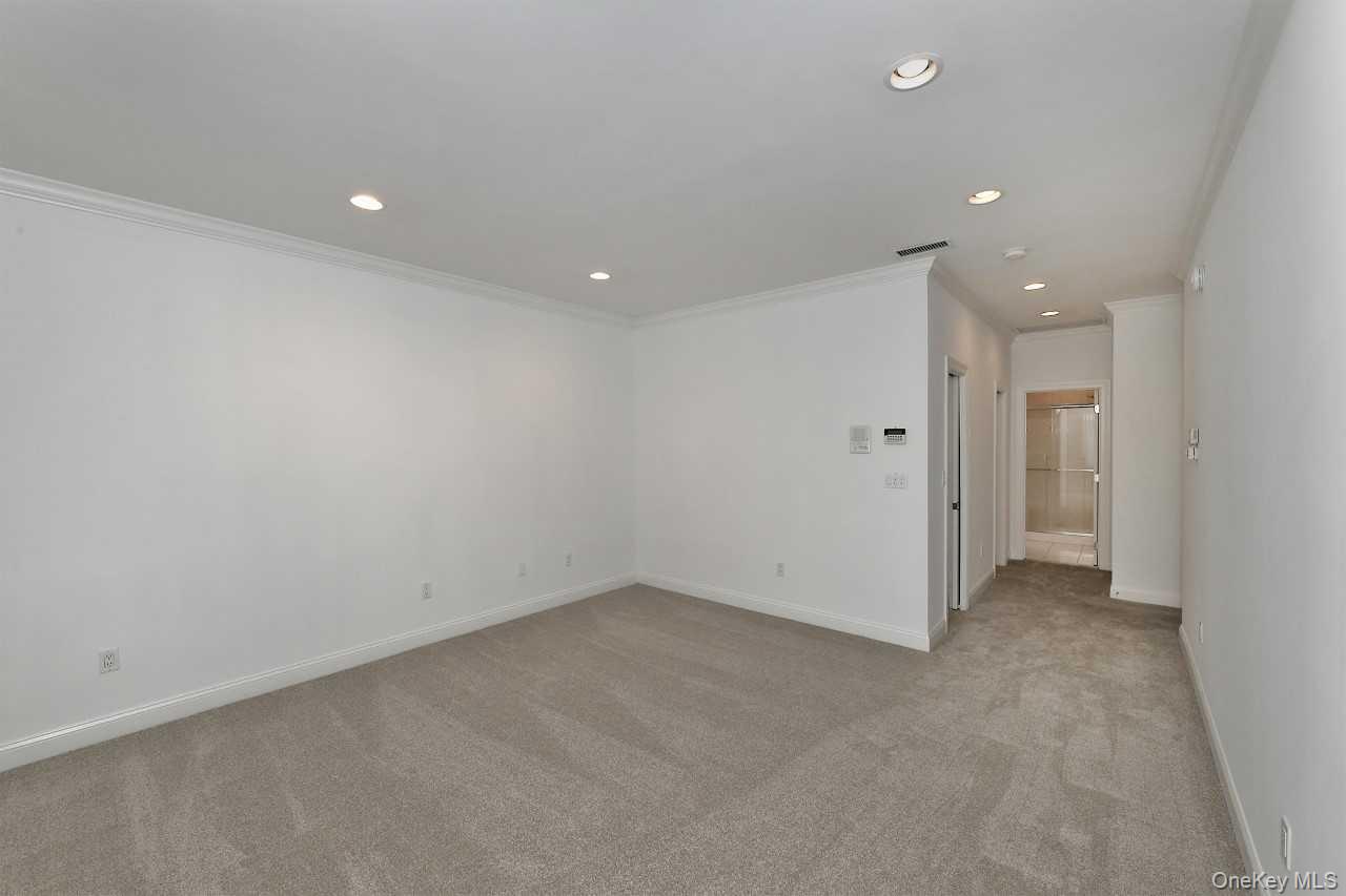 299 Pine Acre Boulevard – For Sale photo 14