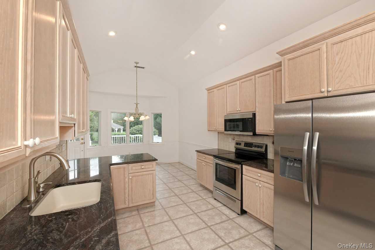 299 Pine Acre Boulevard – For Sale photo 6